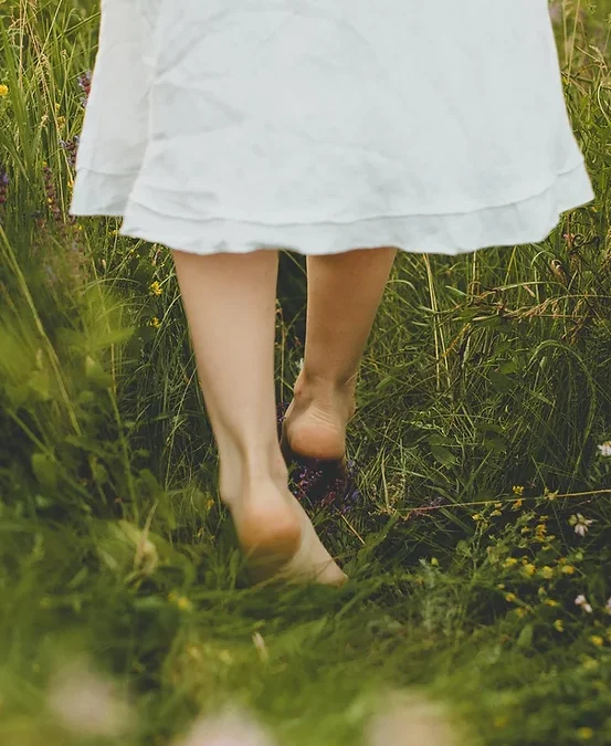 Simple steps to health: Grounding. Connect with the Earth’s healing energies